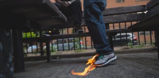 Lady Boss Ross & Tonywink  – Flaming Shoes Lady Boss Ross & Tonywink - Flaming Shoes